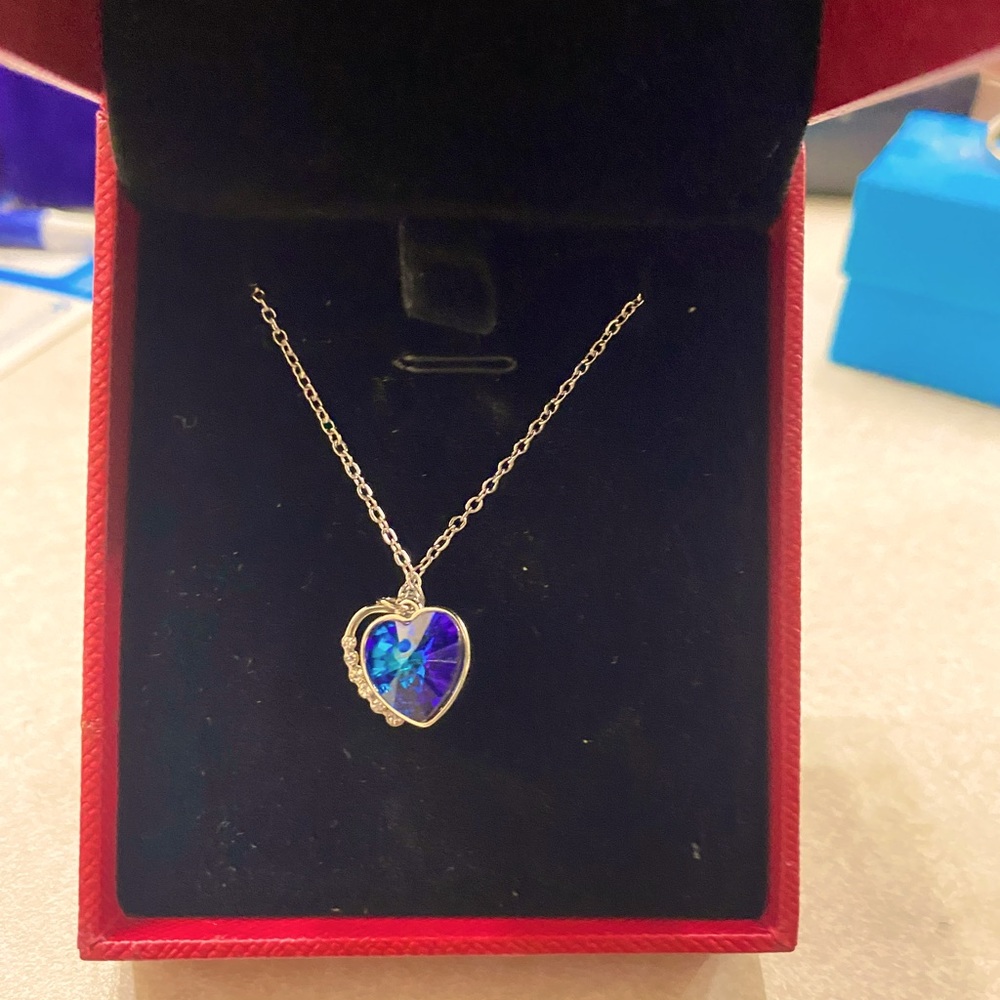 Gold Chain with heart shaped Sapphire stone and heart shaped diamond as a flame